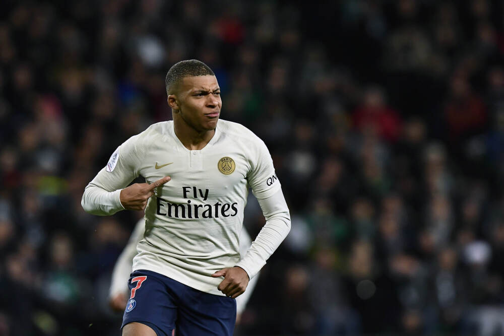 美国政府持续停摆 航空公司将削减周五及未来几天国内航班